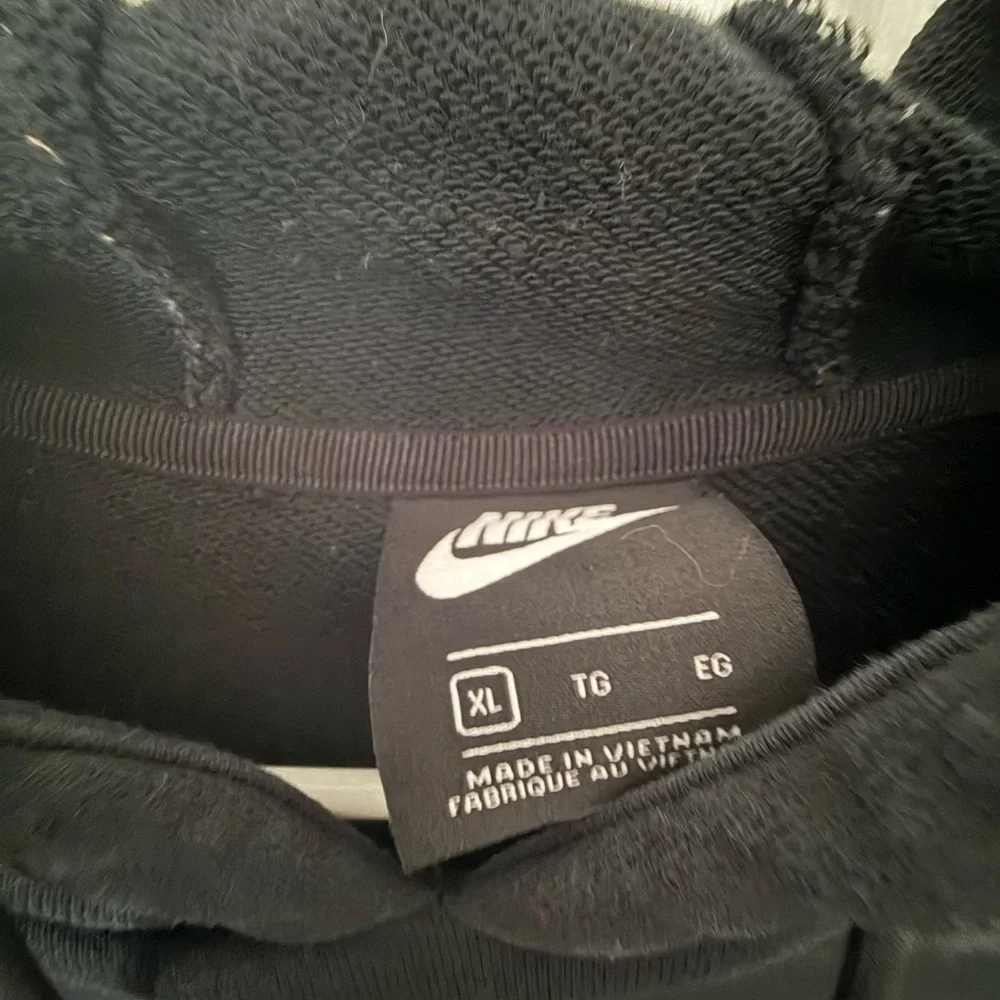 Nike classic black